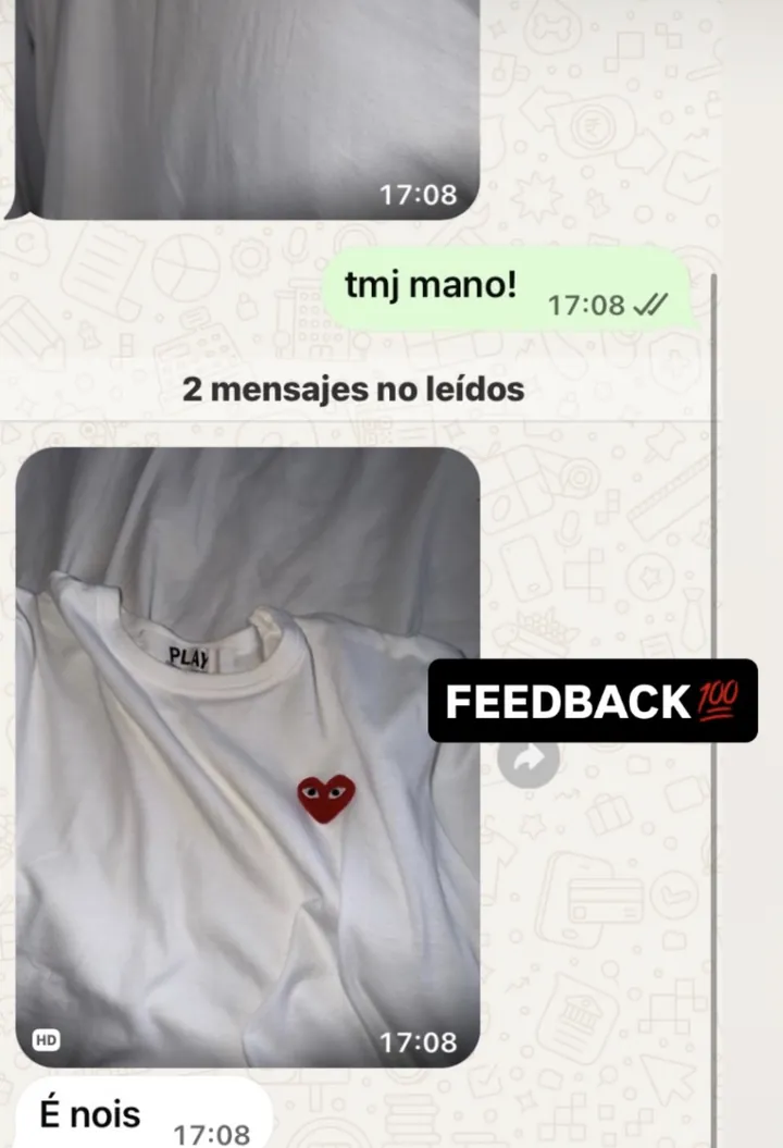 Conversa de WhatsApp: cliente recebe a camiseta branca Comme des Garçons Play